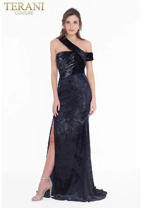 Today’s Deals, Tomorrow’s Regrets!Terani Couture 1821E7149 Long Formal Prom Dress