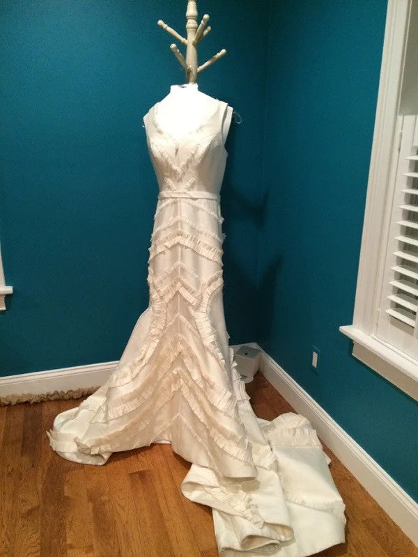 Get It Before It’s Gone!Carolina Herrera Virginia Woolf